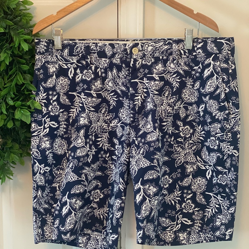 Polo Ralph Lauren Men’s Stretch Classic Fit Shorts. Size 36.